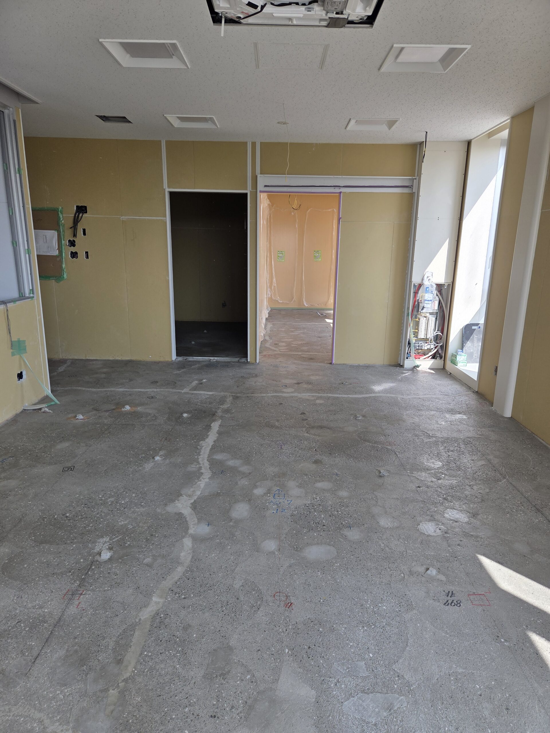 床のレベラー補修工事